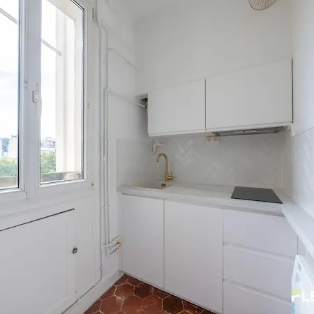 Cozy 1br Near Montmartre
