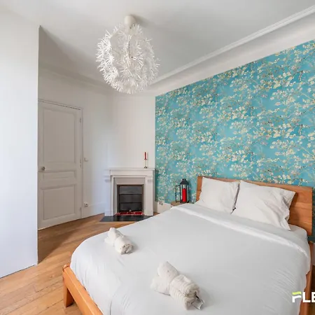 Apartment Cozy 1br Near Montmartre